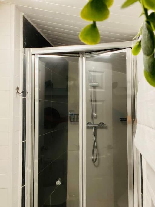 Outhouse Bothy Apartment Къркби Лонсдейл Екстериор снимка